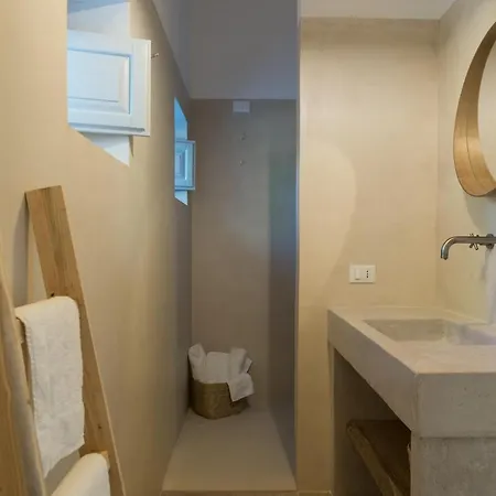 Semesterbostad Pomes