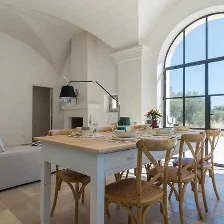 Pomes Ostuni